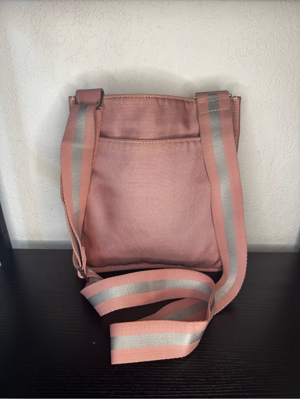 Stylish Bally Rose Pink Crossbody Bag - Lightweight Everyday Shoulder Bag - Picture 7 of 7